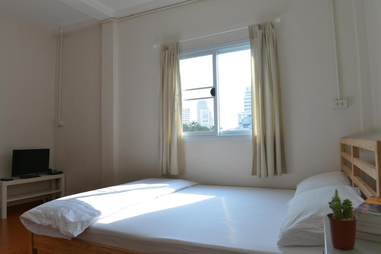 Panpan Hostel Бангкок Екстер'єр фото