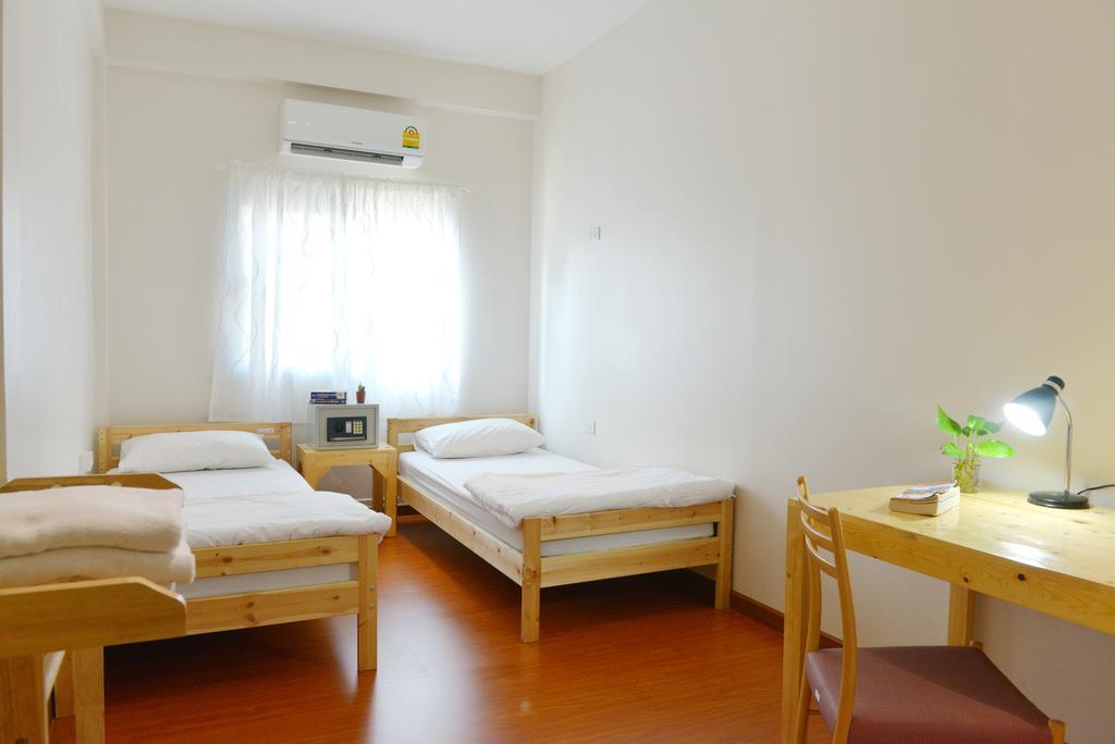 Panpan Hostel Бангкок Екстер'єр фото