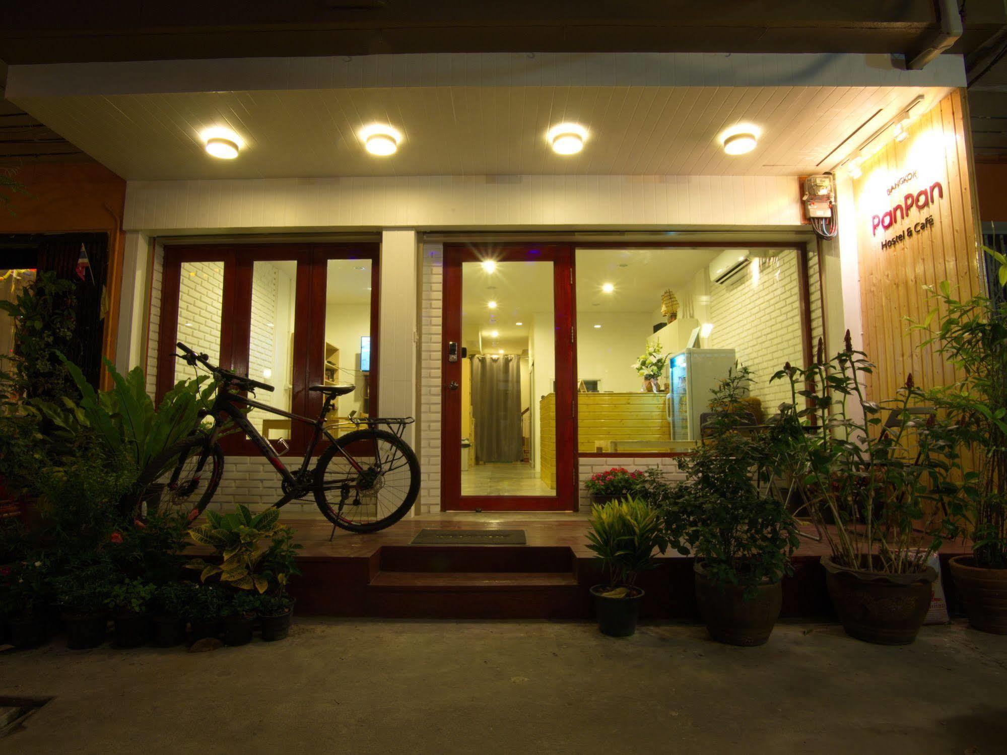 Panpan Hostel Бангкок Екстер'єр фото
