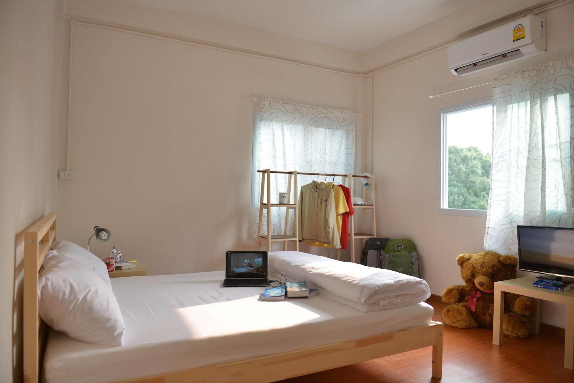 Panpan Hostel Бангкок Екстер'єр фото