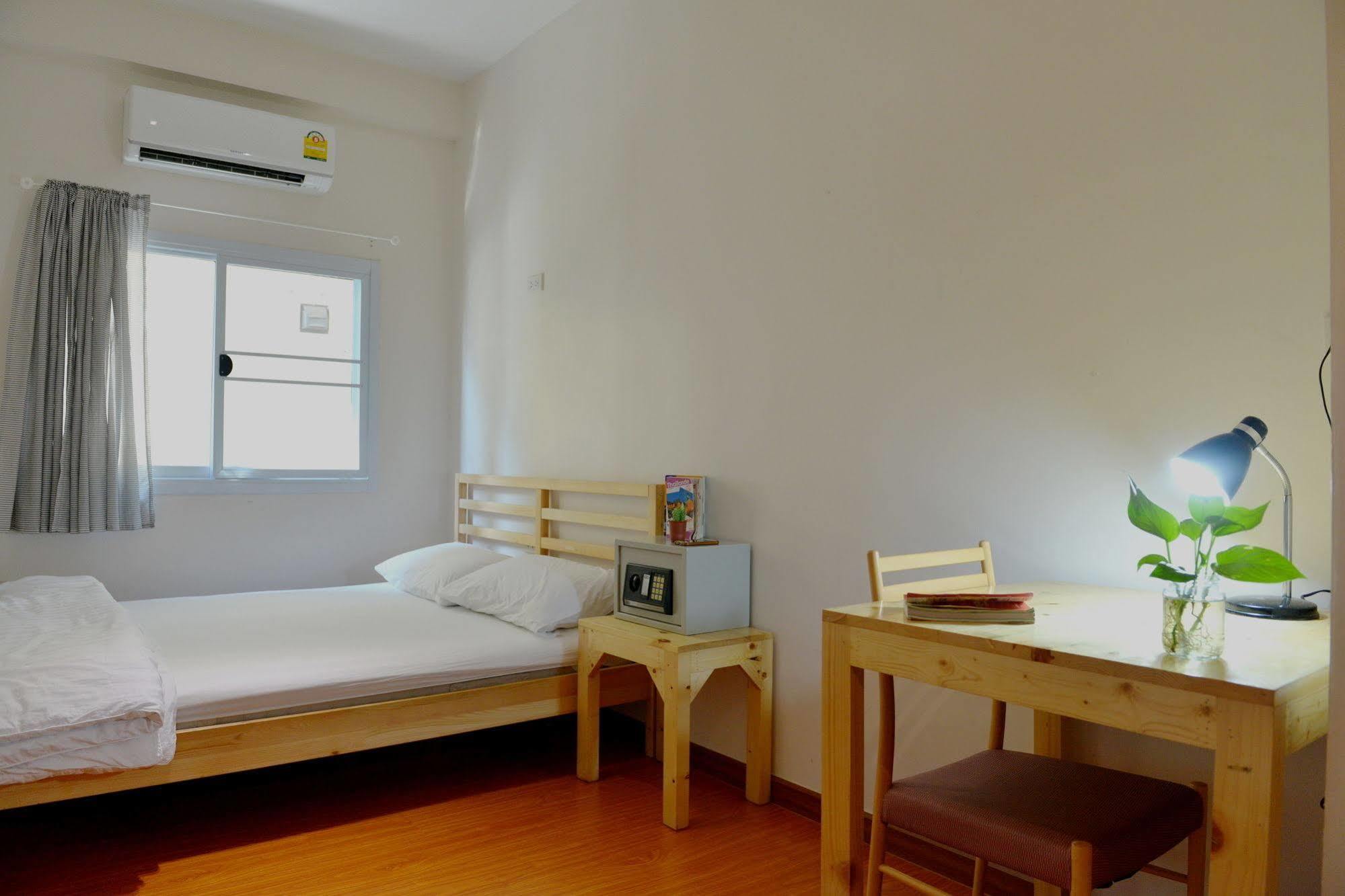 Panpan Hostel Бангкок Екстер'єр фото