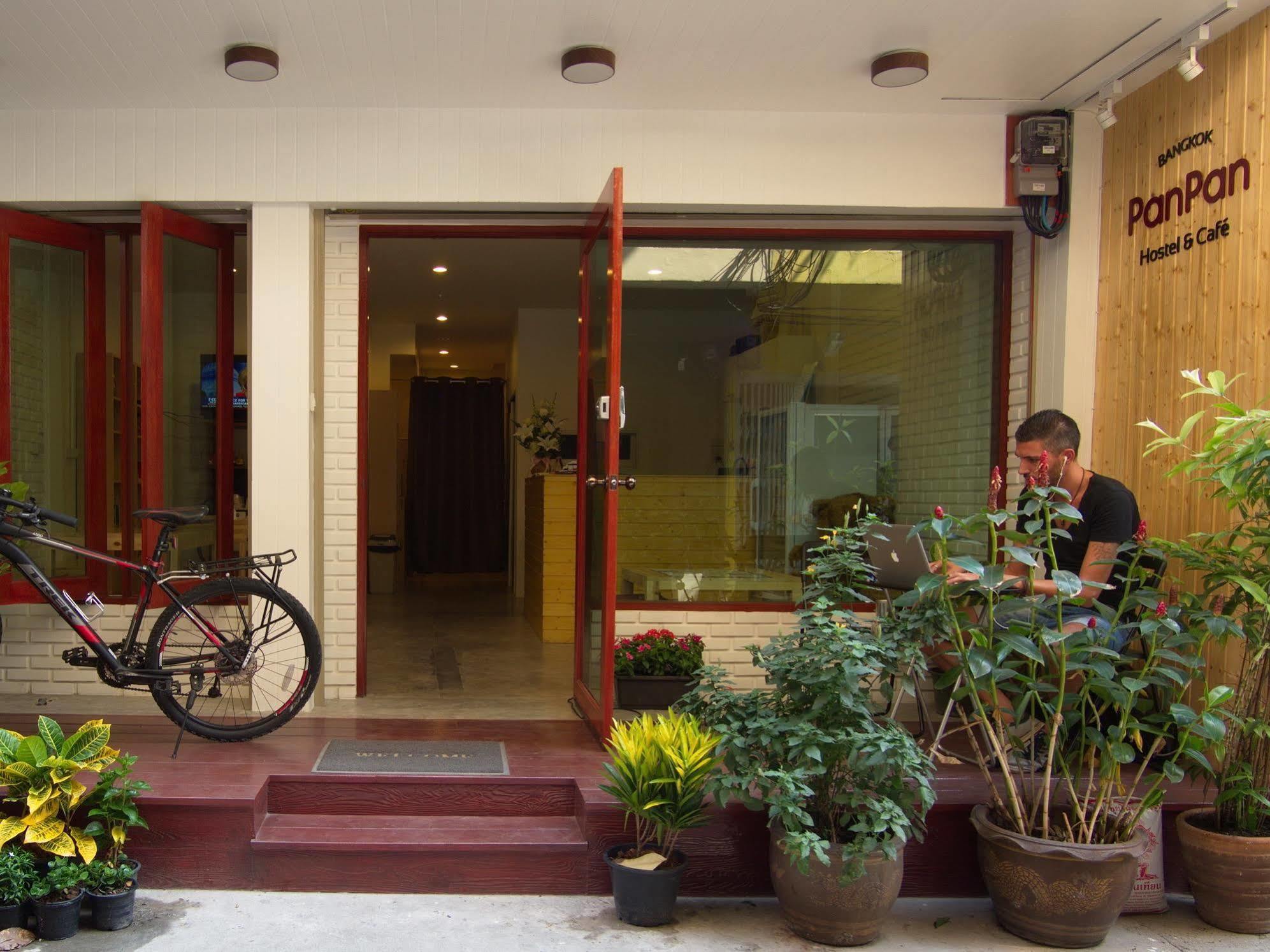 Panpan Hostel Бангкок Екстер'єр фото